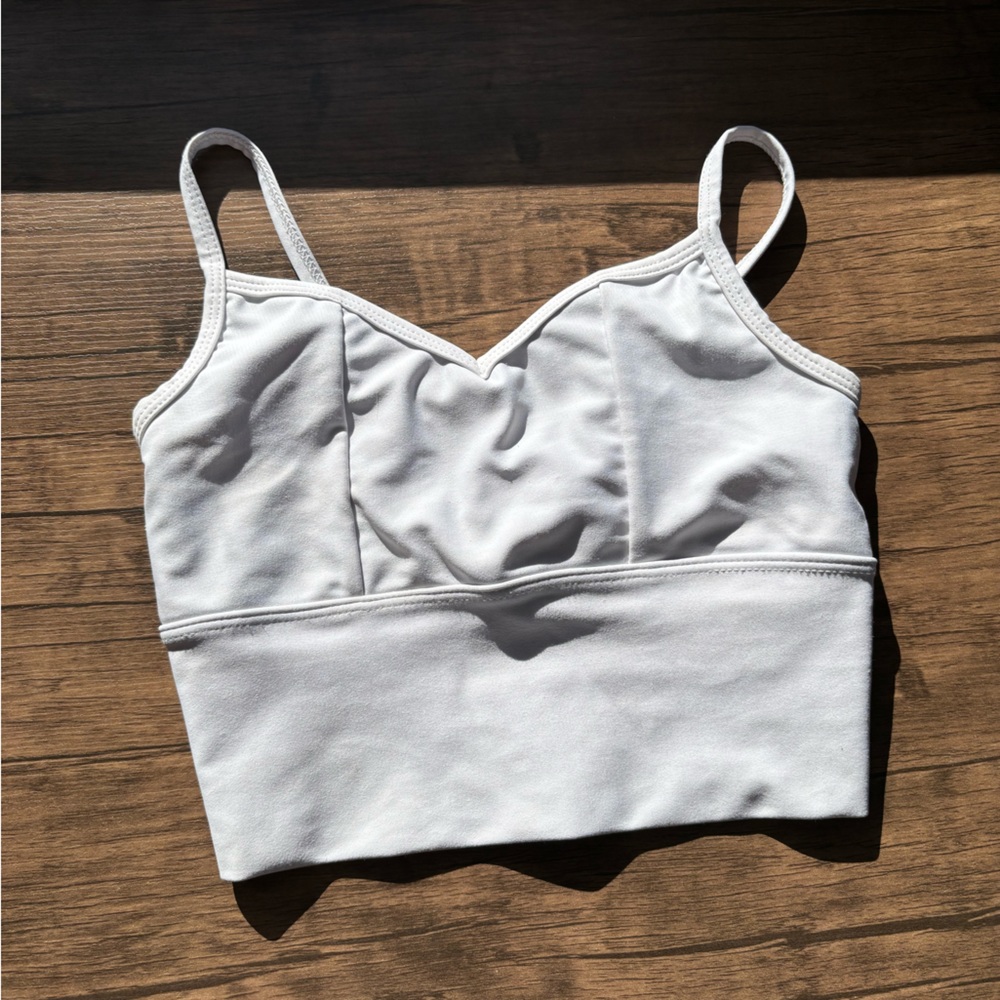 Five dancewear formation crop